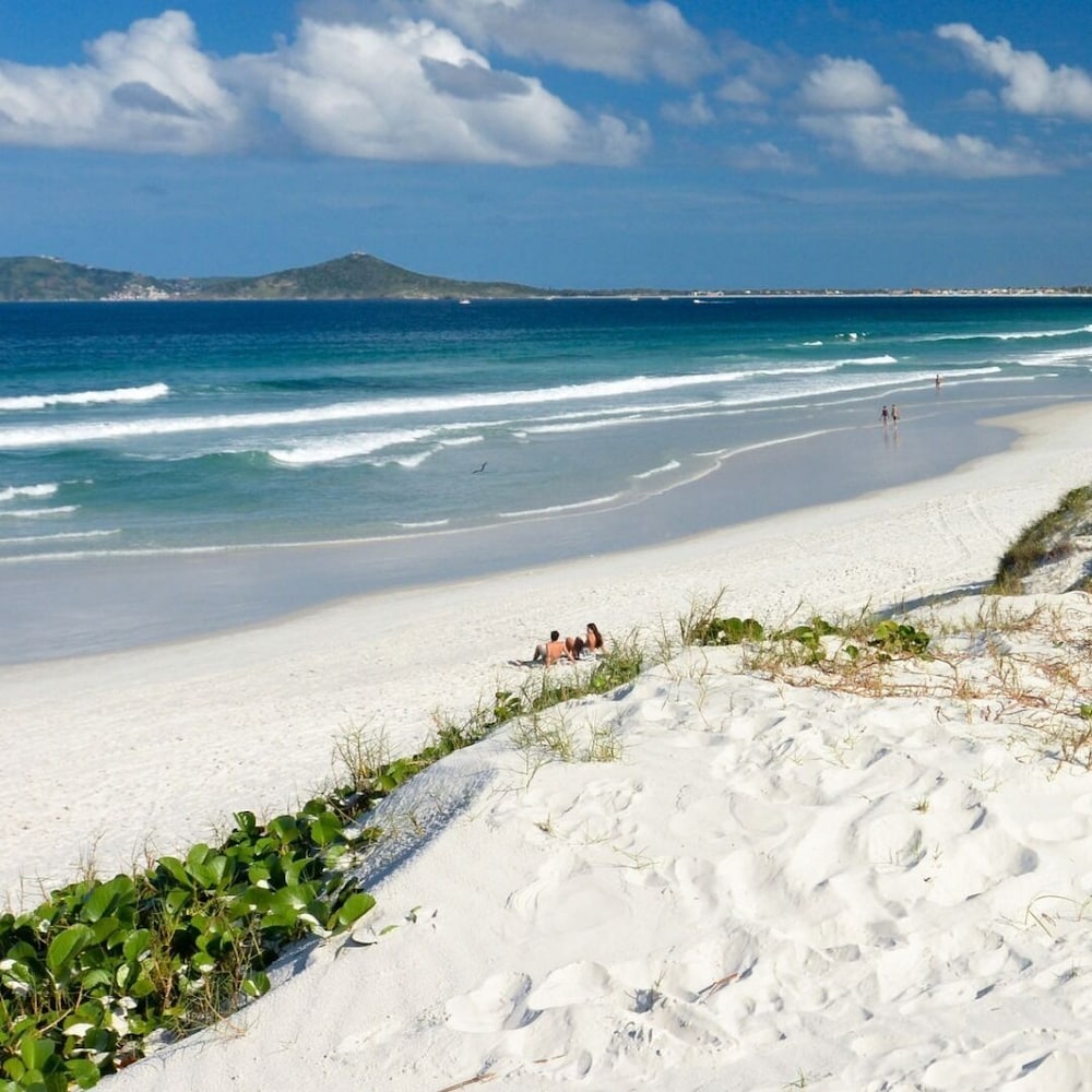 Cabo Frio Beach House Hostel