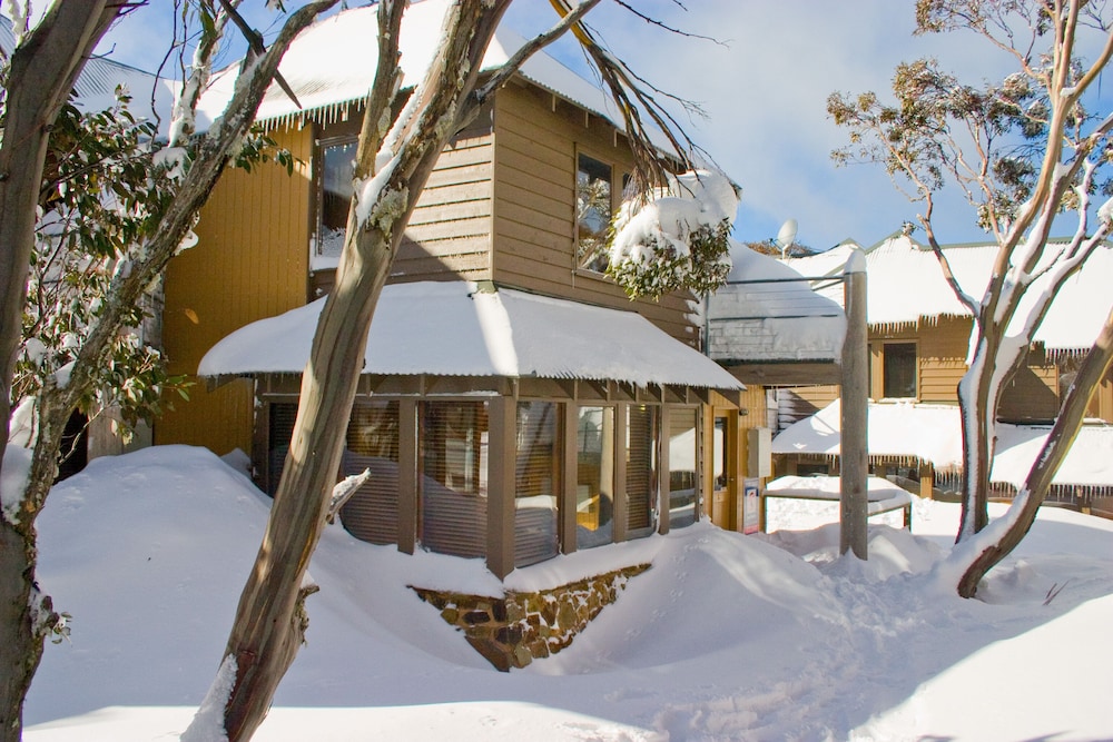Hotel Hotham Sun Apartments - Image 1