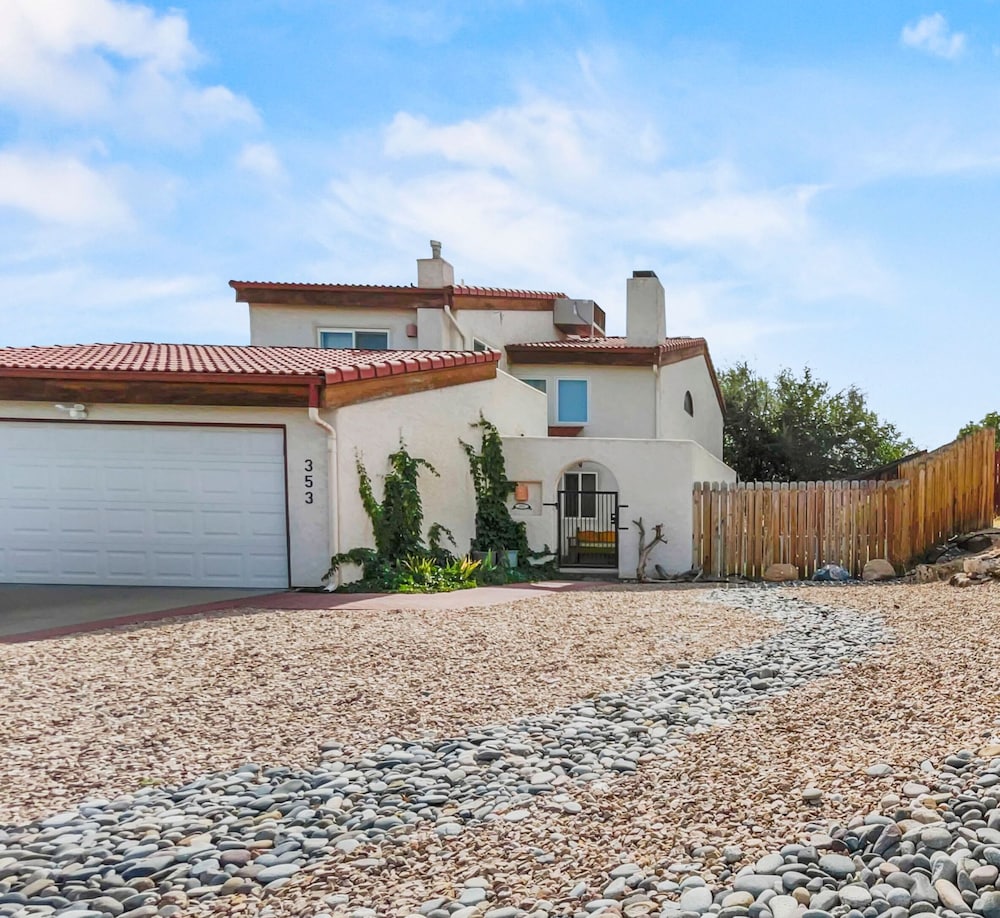 Fairway Desert Vista-valley Views Next To Golf 3 Bedroom Home