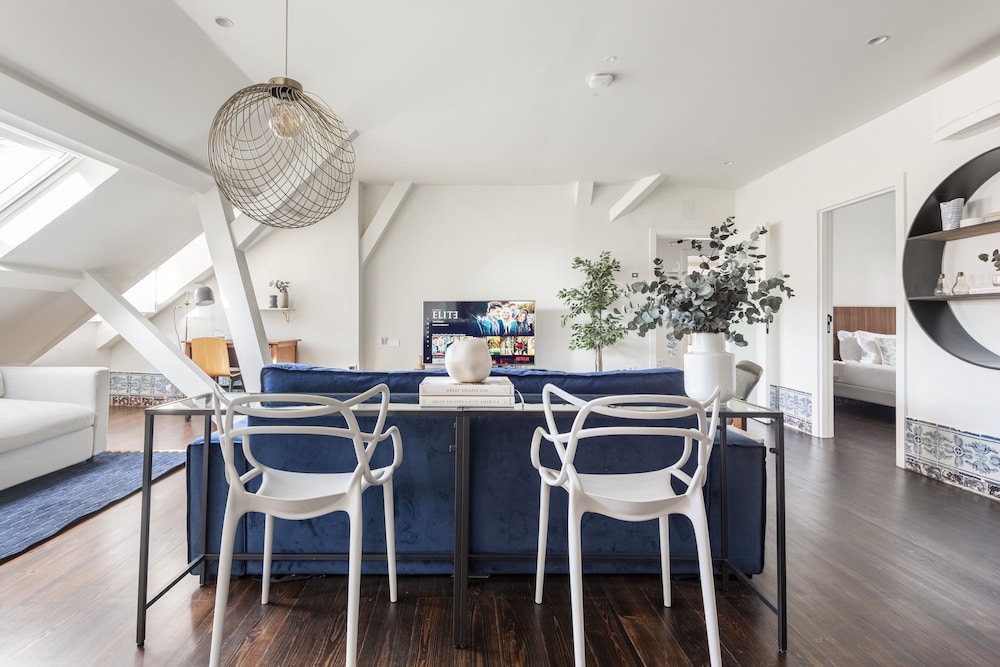 Lisbon Downtown Luxury Family Residence