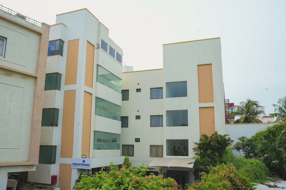 Hotel Grand Leela Krishna