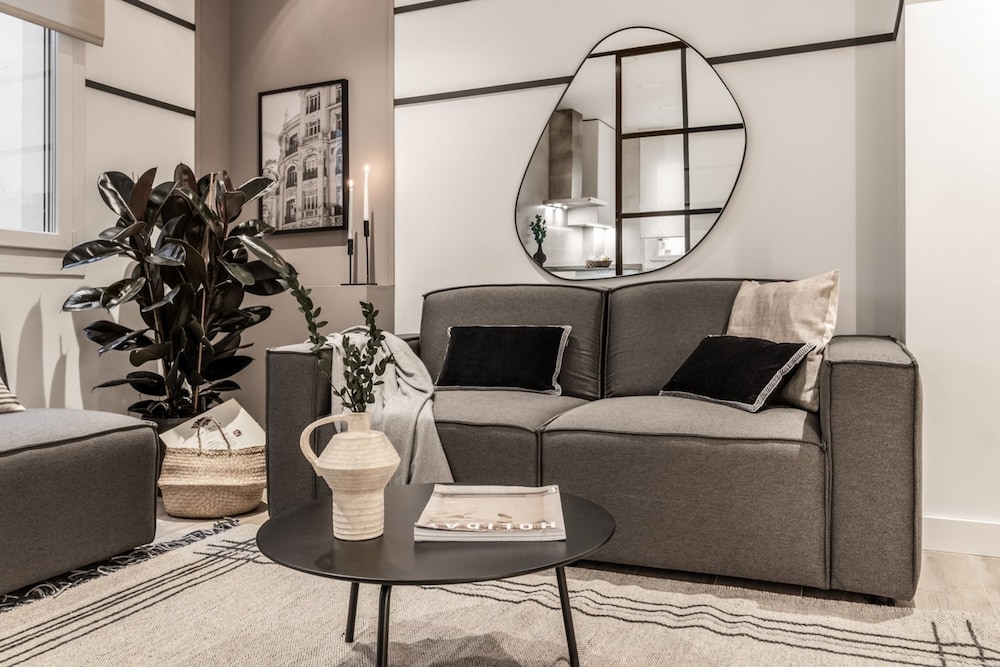 Emba - 2 Bedrooms Apartment in Lista