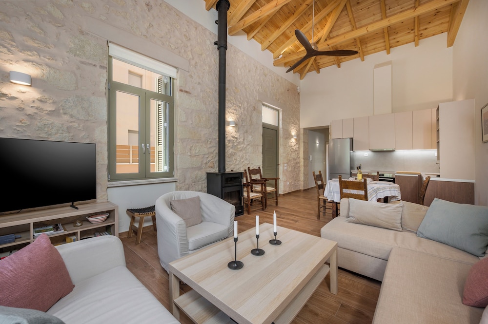 Lithos Residence