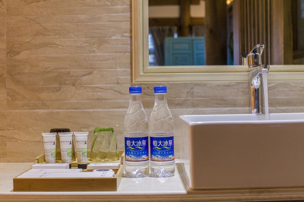 Hua Zhu Fansu Yunju Homestay