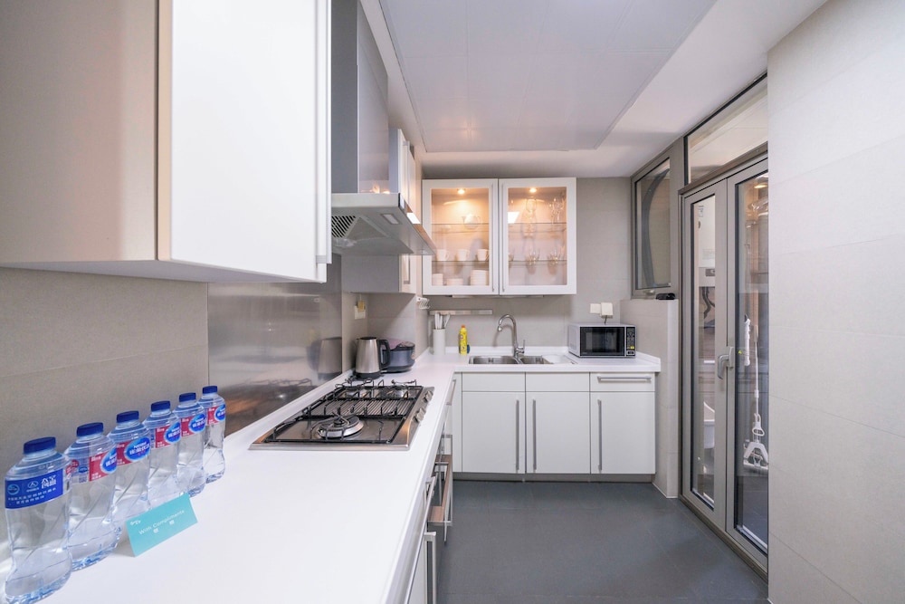 Tyms 3BR 2BA Apt Near Metro