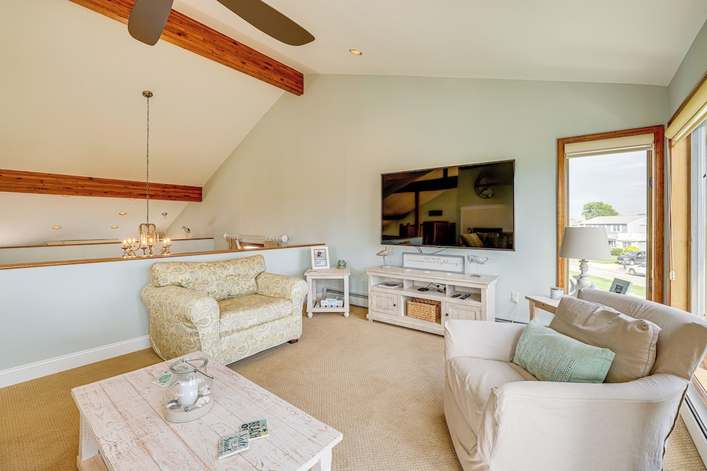 1 Block to Inlet Beach: Brigantine Family Home