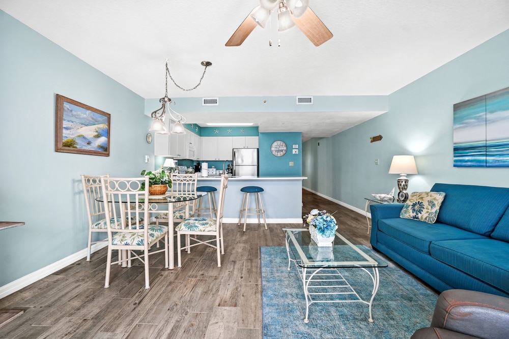 Pelican Beach Resort by Panhandle Getaways
