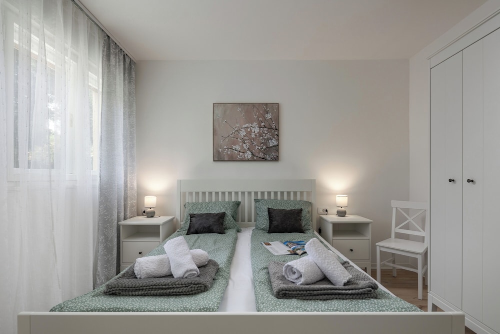 City Apartment Nurli Near Beach