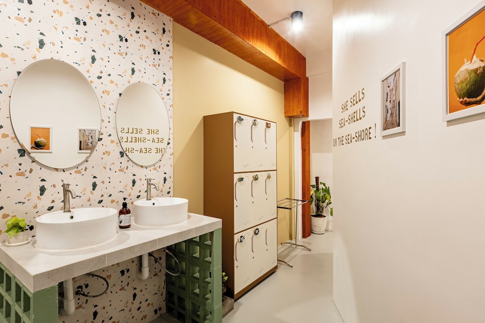 Sweett Lemon Hostel