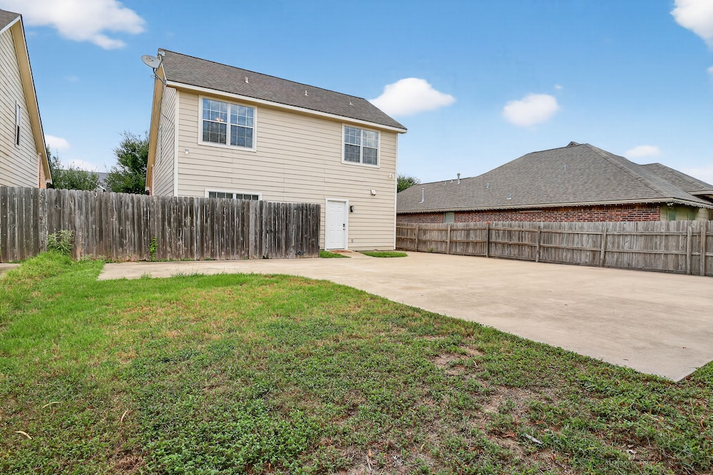 Game Day Getaway Near Texas A&m 4 Bedroom Home