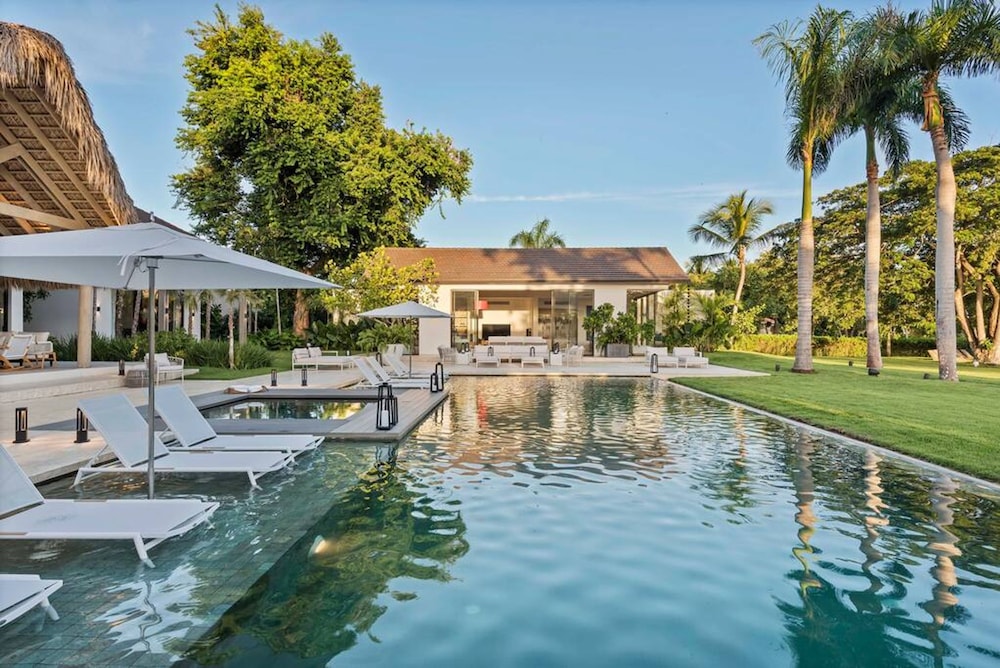 Casa Cana Luxury Tropical Villa in Casa de Campo