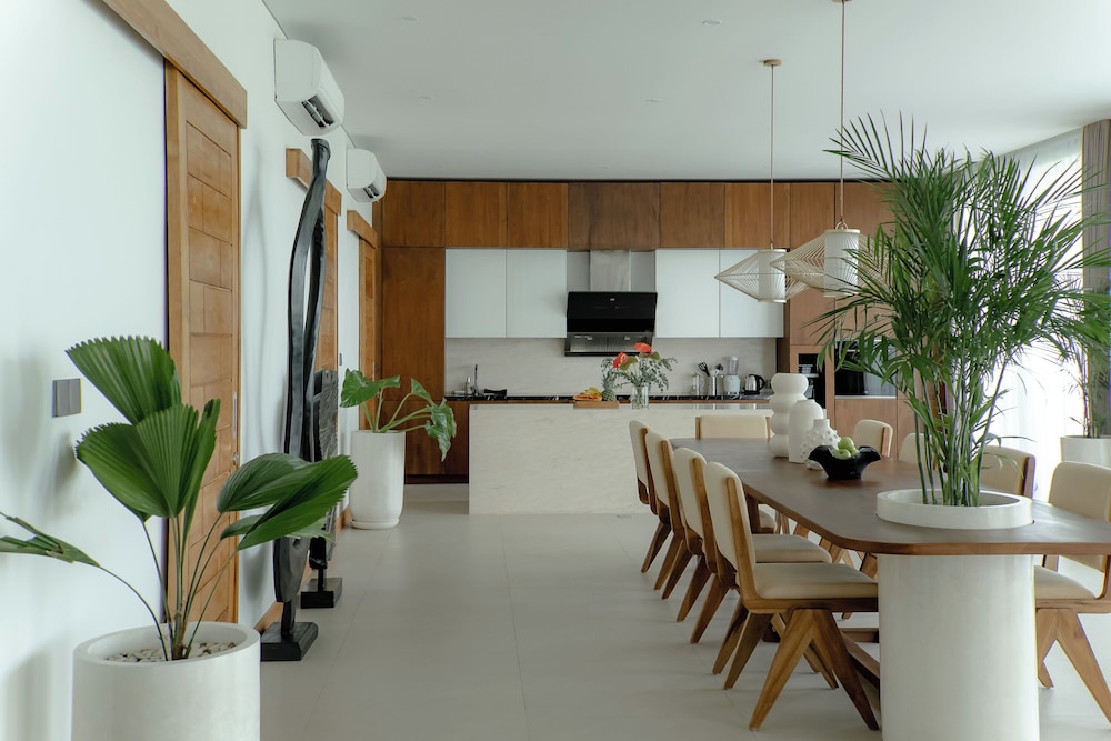 AMO Residences