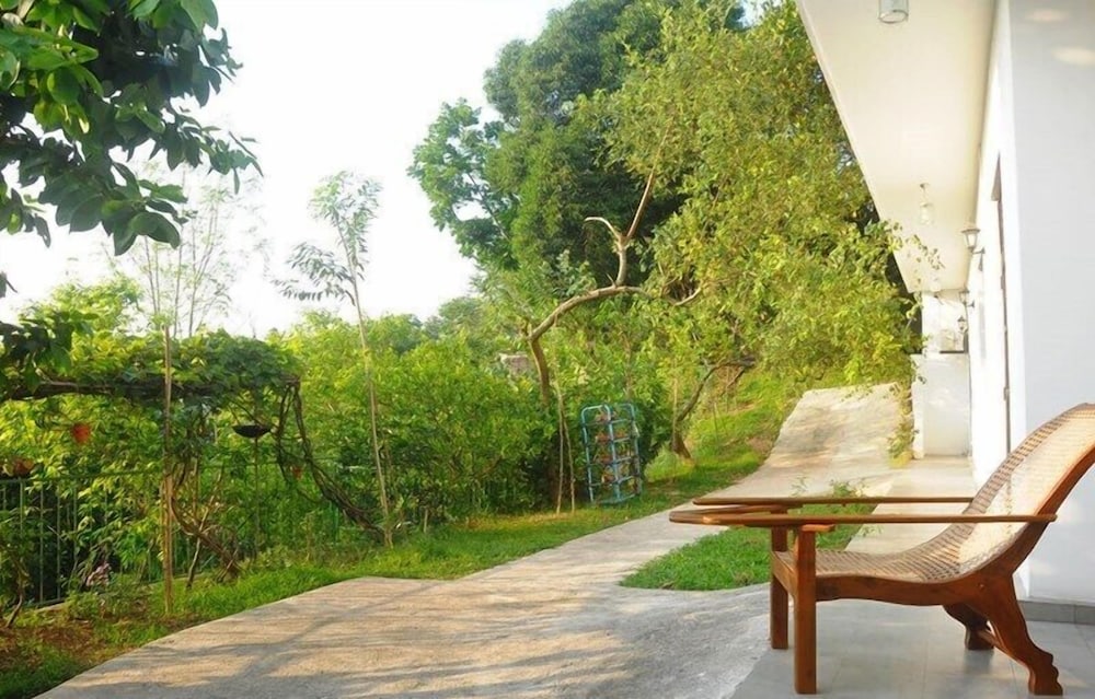 Colombo Village