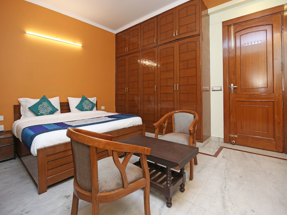 OYO 9581 Green Residency