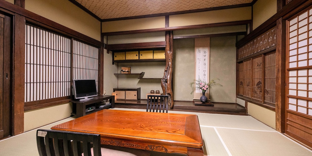 Tsuruya