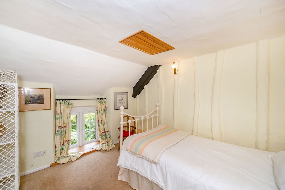 4 Bishops Cottages