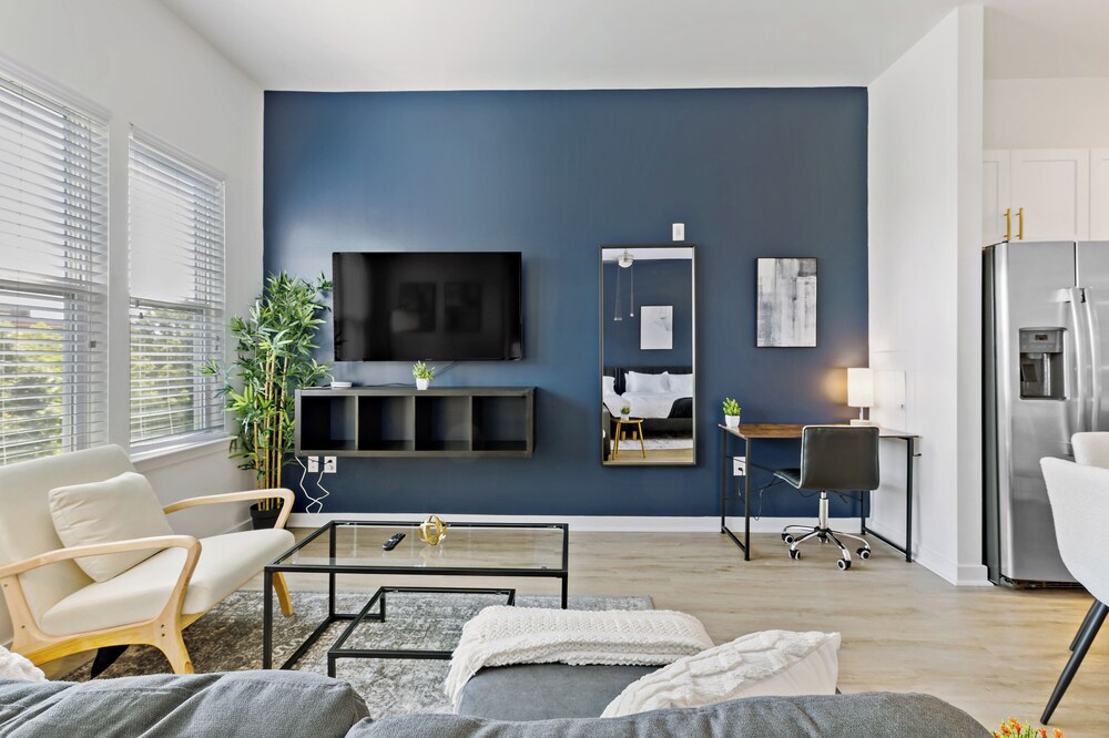 ROVE LIVING/KB - Midtown205