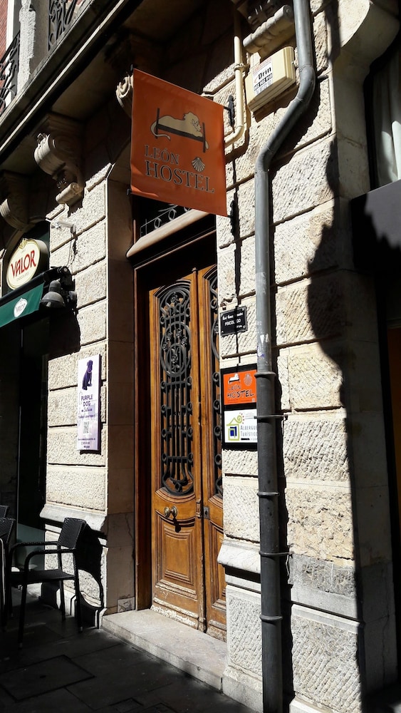 LeonHostel