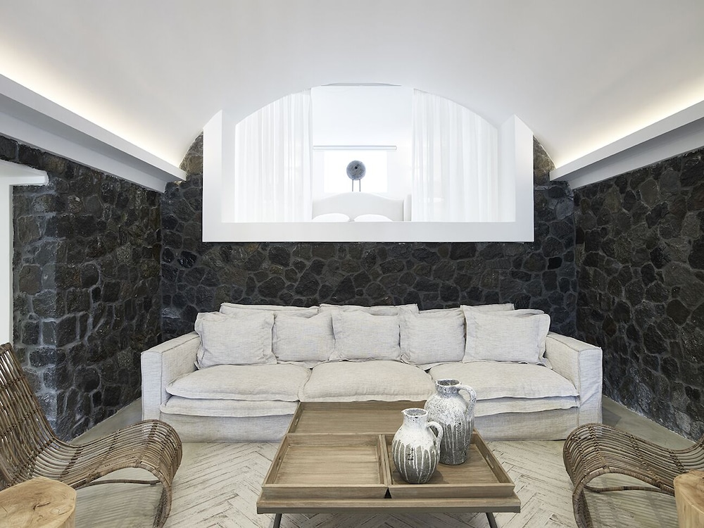 Amor Hideaway Villas