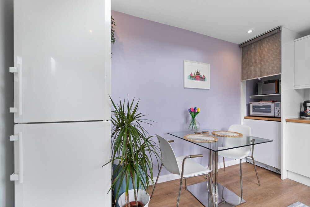 St Helens Studio - Free Parking By My Getaways