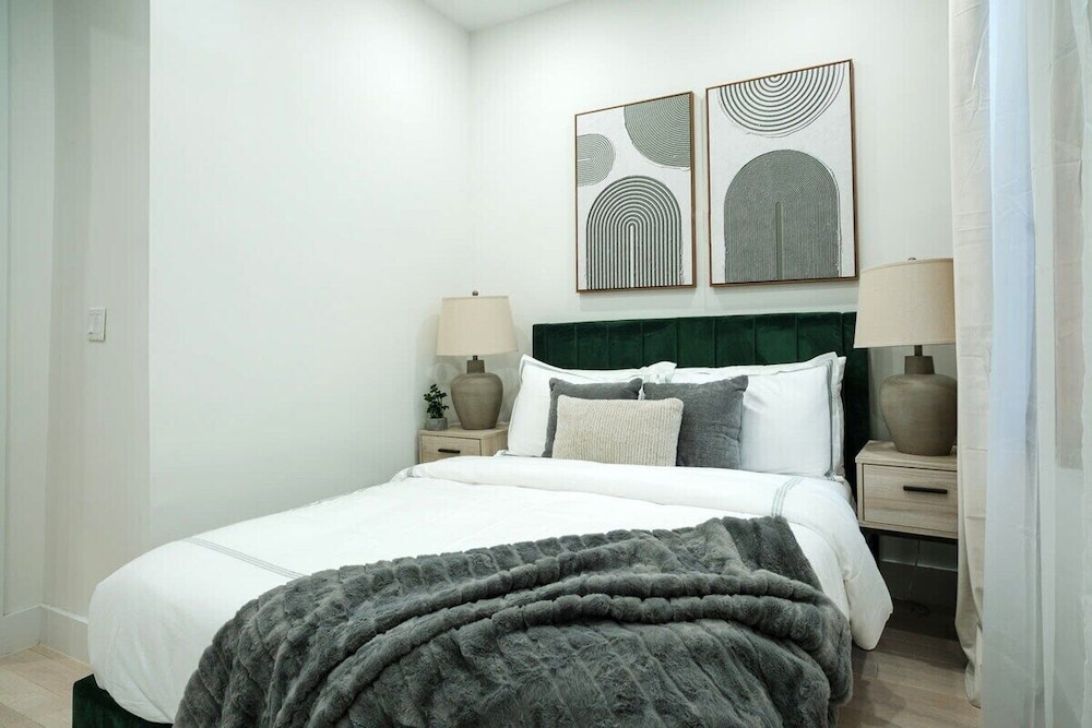 317 UES Apartments