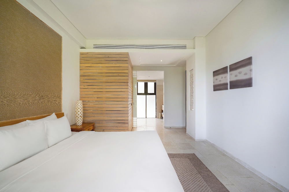 The Salt Collections Beachfront Resort Da Nang