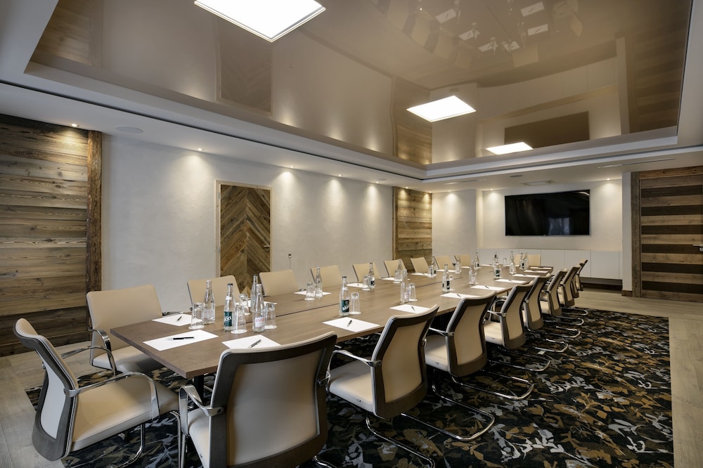 meeting & event spaces