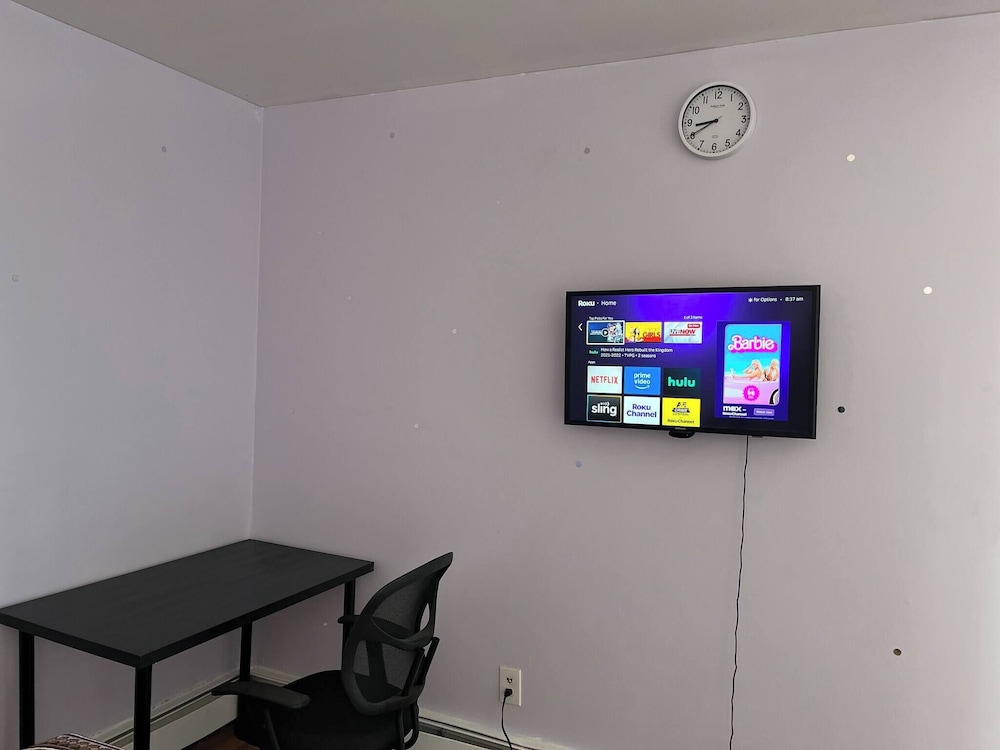 Amazing Three Bedrooms Apartment
