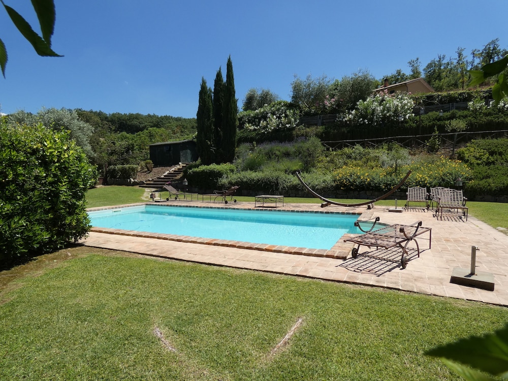 I Escape to Umbria, Quiet