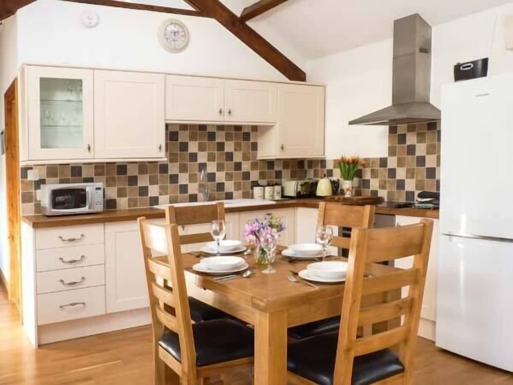 Tavistock Vacations - The Coach House - Property Image 11