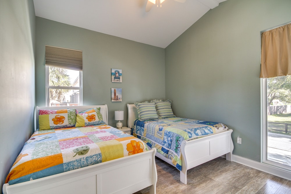 Walk to Beach: Stunning Gulfport Getaway