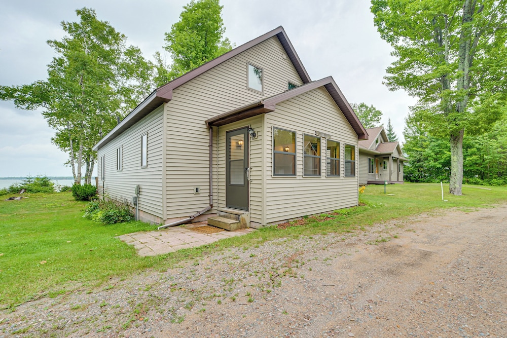 < 2 Mi to Brimley State Park: Lake Superior Home