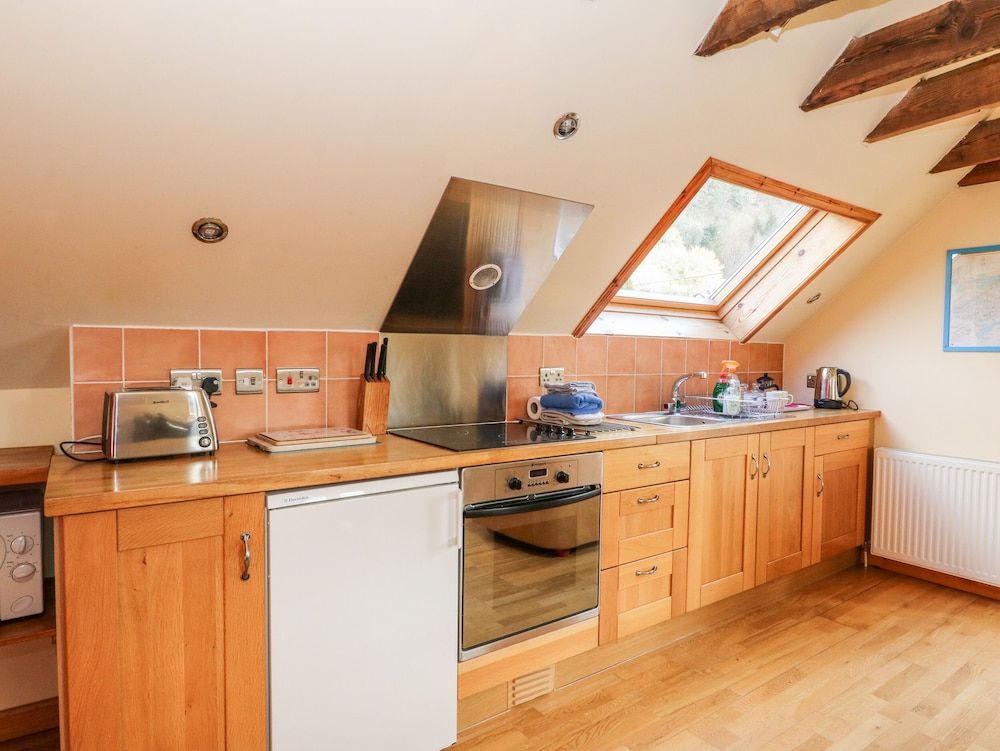 Larch Cottage view 2