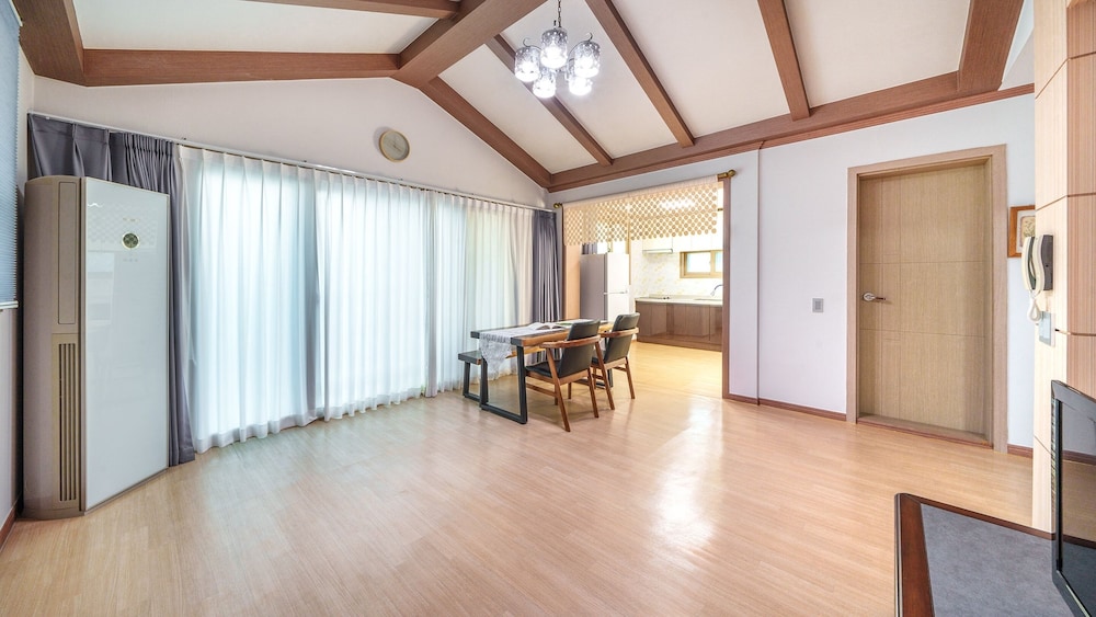 Gyeongju Clearmorning Petfriendlypension