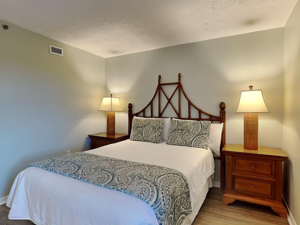 Ocean Breeze West by Southern Vacation Rentals