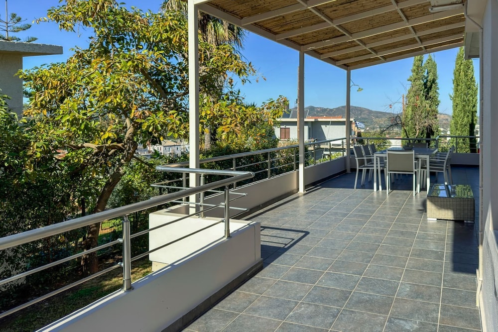 Villa Adam