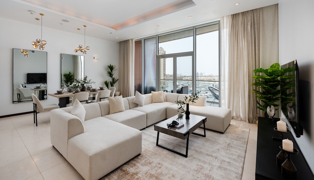Tiara Residences - Mint Stay