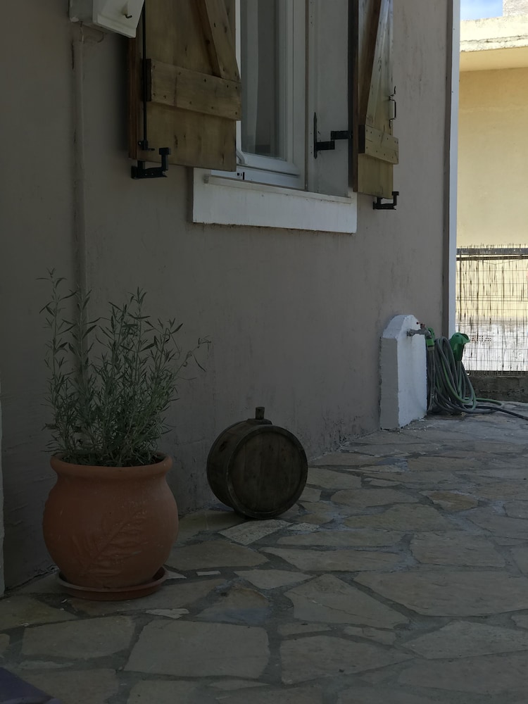 Stathis Home