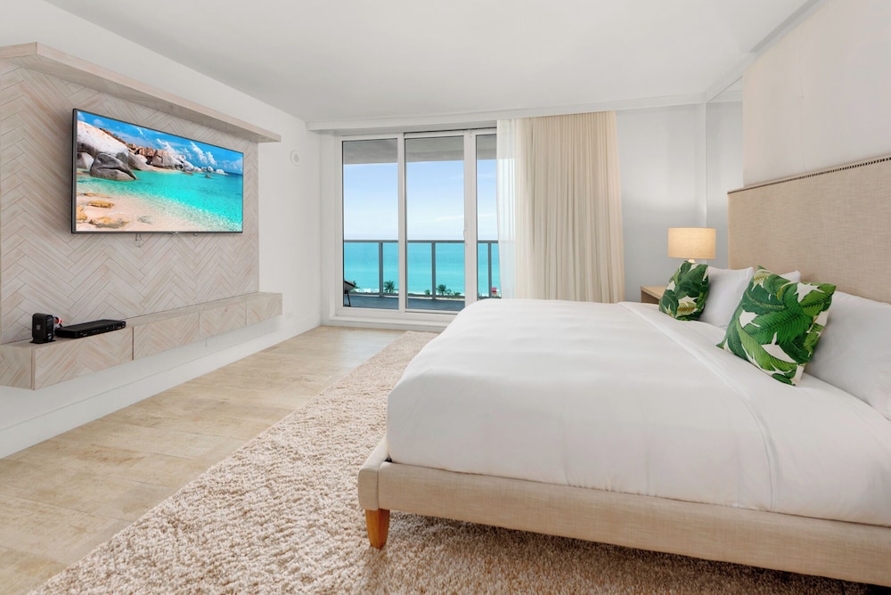 Luxury Vacation Rentals at 1 Hotel & Homes by LRMB