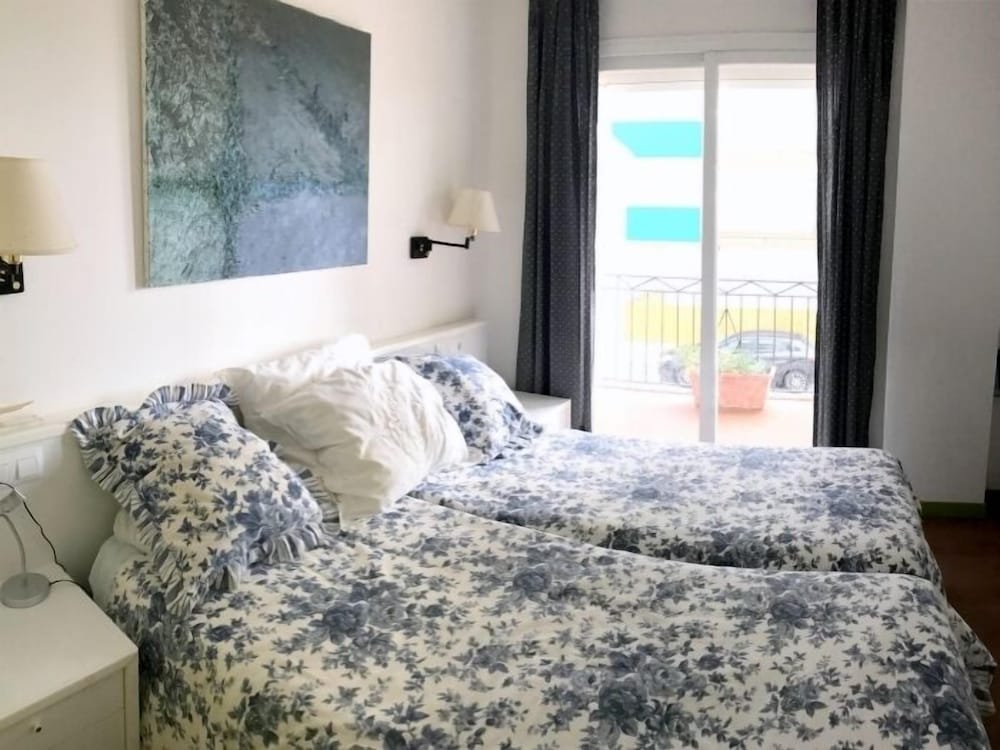 Apartamento Royal Llevant 1 en Roses — hotel room