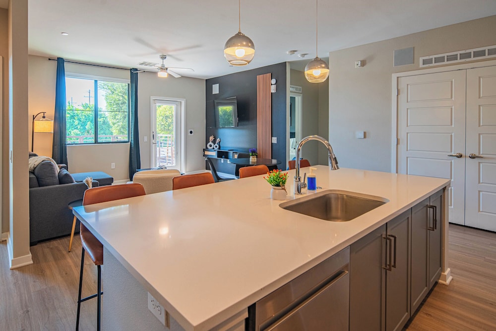 ROVE LIVING/KL - Alta North Central