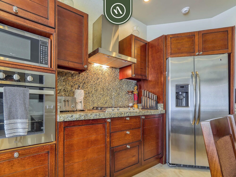 Amazing 1 BR Condo in Romantic Zone - Rooftop Pool
