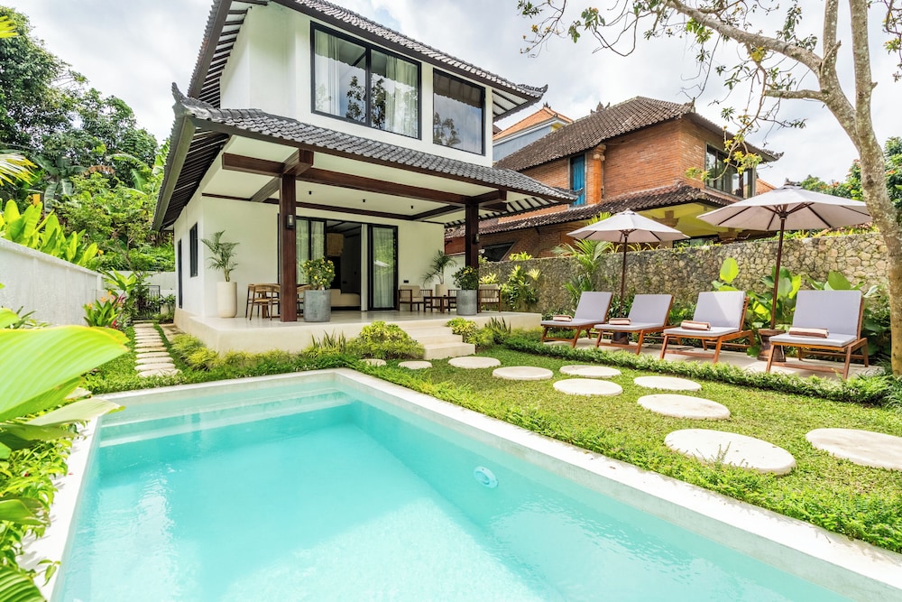 Sacred Jungle by EVDEkimi Ubud – Modern Villas and Apartments with Kitchens, Pools, & Personalized Concierge Service