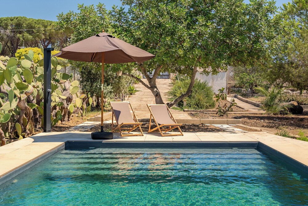 Galatea e Giardino delle Esperidi apartments with pool by Wonderful Italy