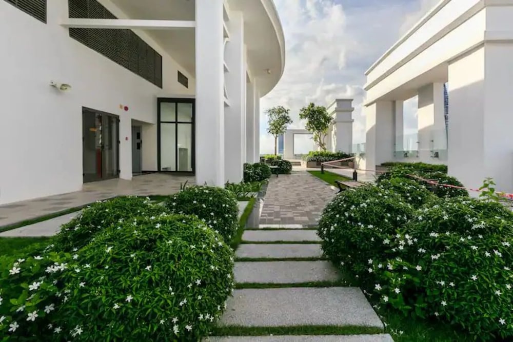 Prestige Saigon Royal - Modern Apartment