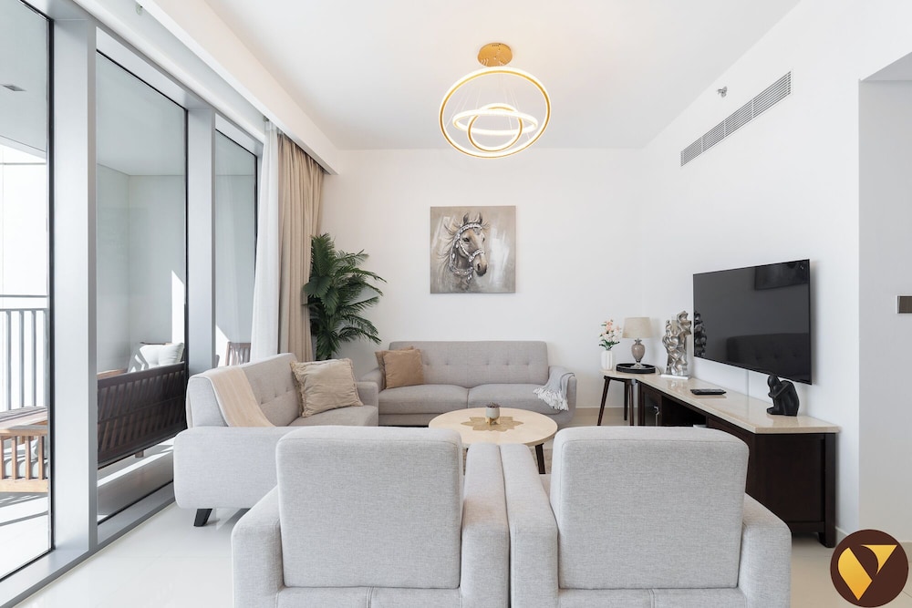 Icon Bay Creek Harbour Waterfront Living