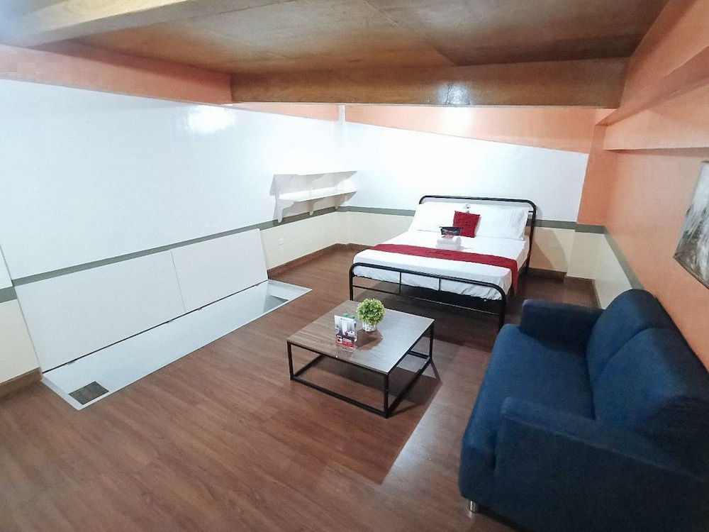 RedDoorz near SGM Condotel Villa Beach Iloilo view 2