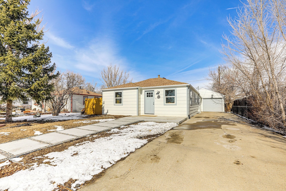 < 1 Mi to Olde Town Arvada: Home w/ Patio!