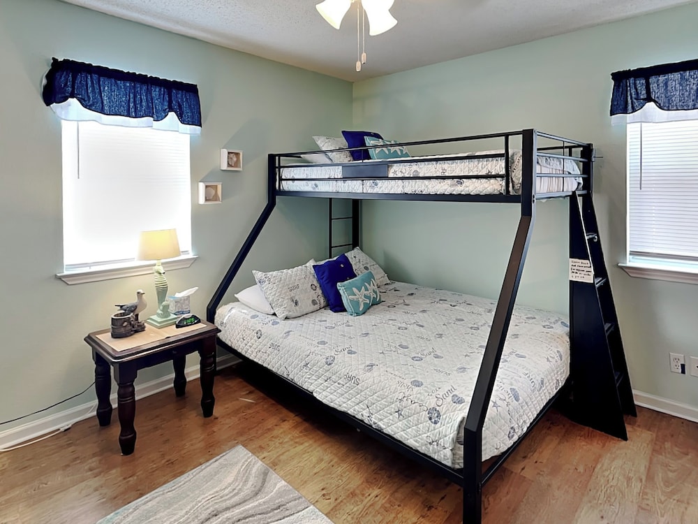 Southern Comfort by Silver Sands Vacation Rentals