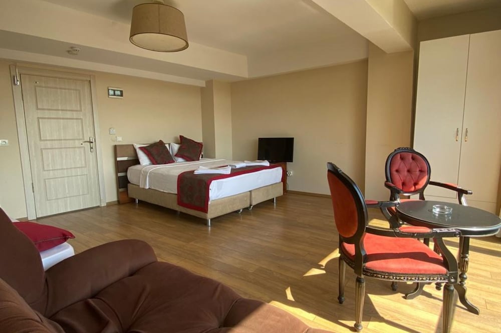 Bude Suit - Image 18